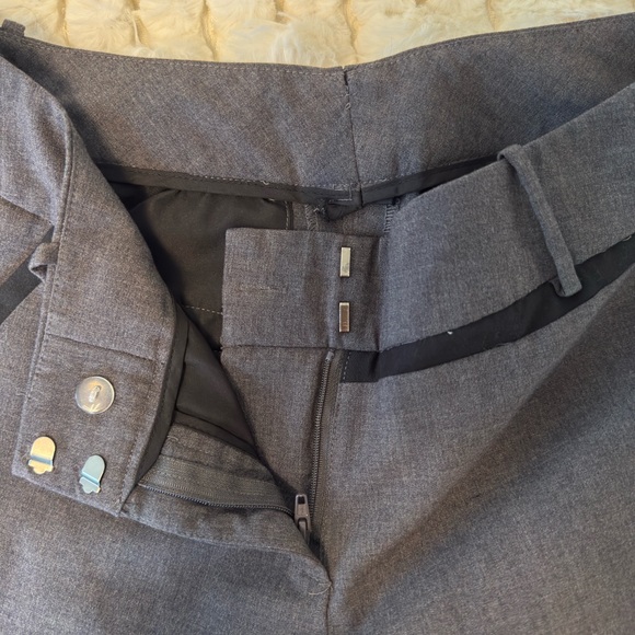 Ann Taylor size 6 ankle pants - Picture 2 of 3